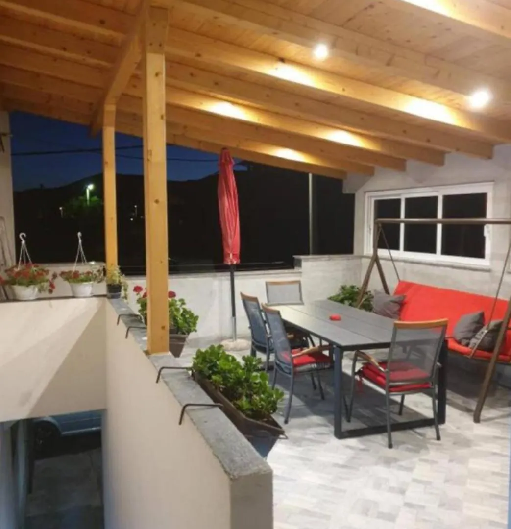 Apartment Helena Kastela Croatia