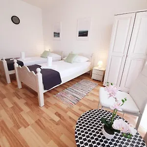 Hotel Roko, Kaštela